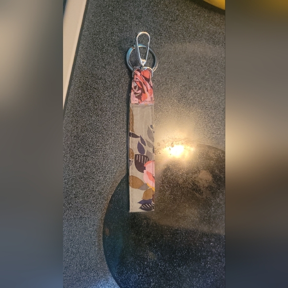 Keychain - Picture 3 of 4